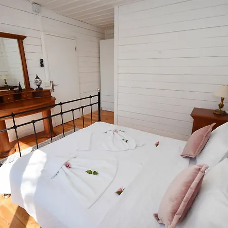 Kal1520 Sultan2 2 Bedrooms *